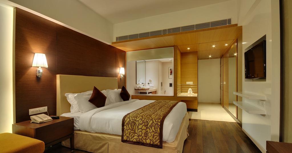 Hotel Platinum Rajkot Cameră foto