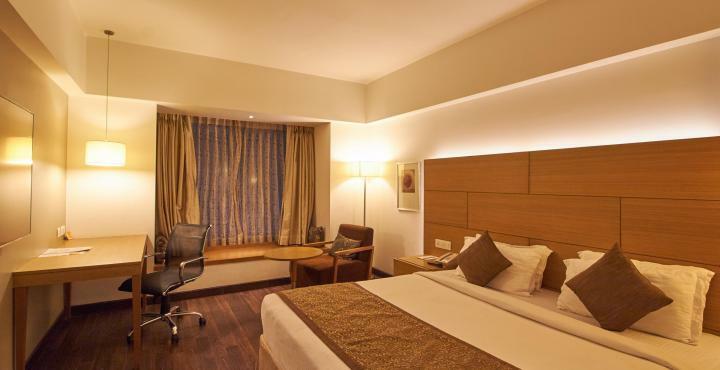 Hotel Platinum Rajkot Exterior foto